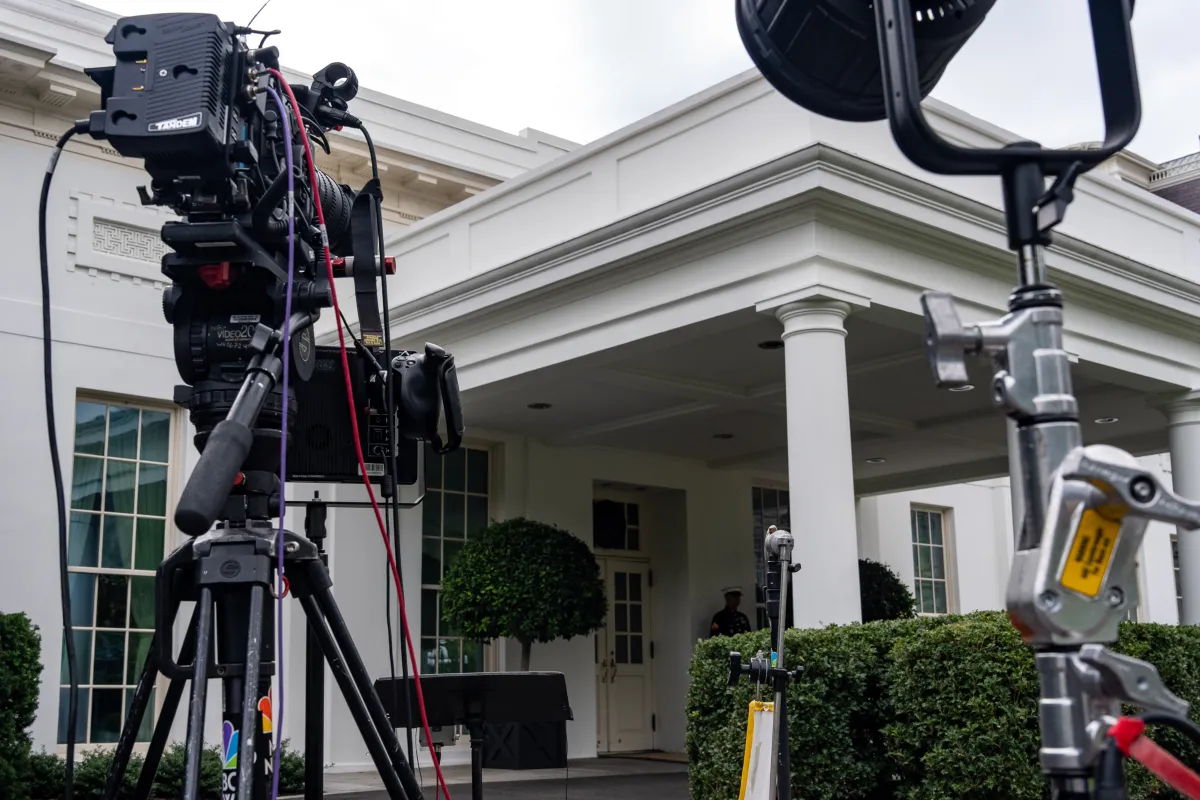 Trump'ın Basın Yasağı ve Trump TV Tartışması
