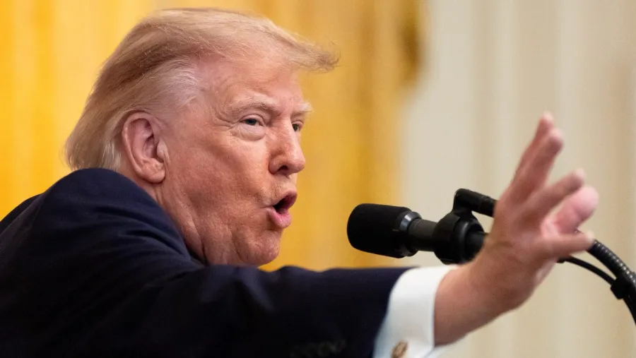 Trump: Beyaz Saray balo salonundan sadece Hispanikler sağ kurtulur