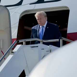Trump, 20 Bin Seçmenin Oylarının Sayılmasını Engellemek İçin California'ya Dava Açtı
