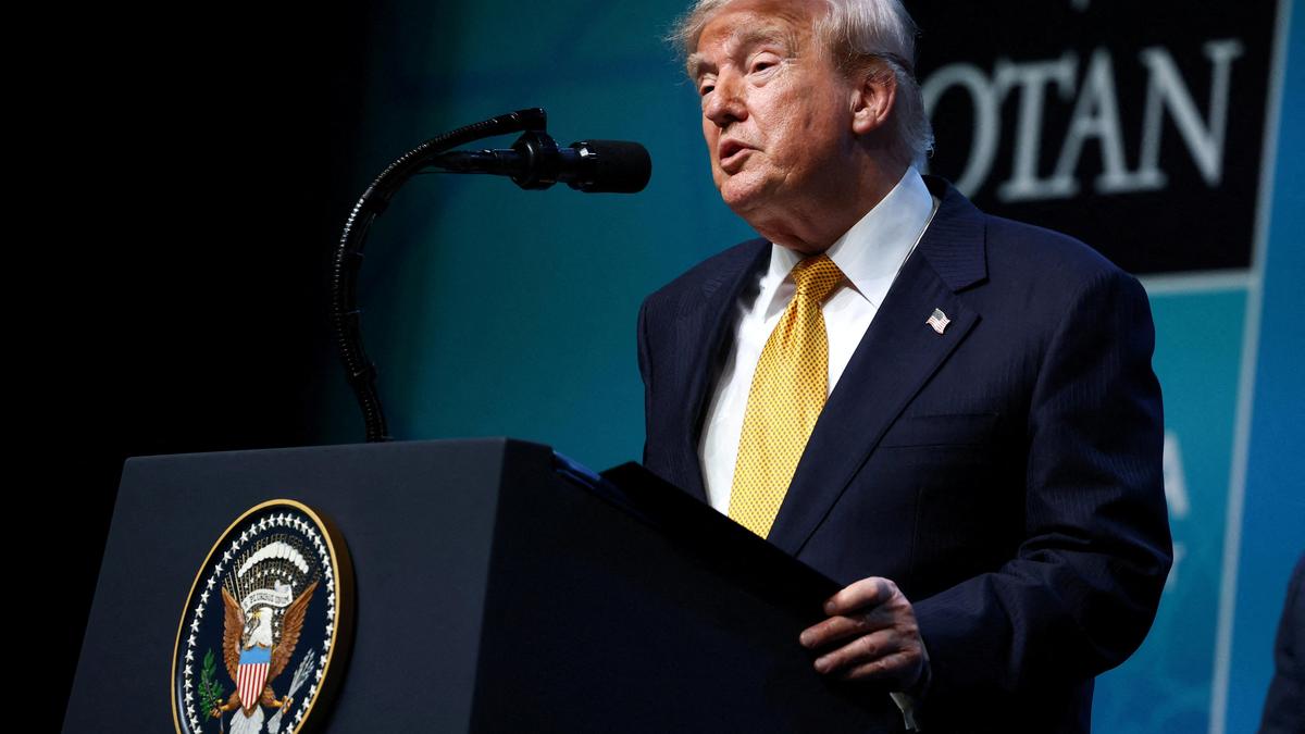 Trump'tan Çin'e sert uyarı: Ticaret savaşı derinleşiyor