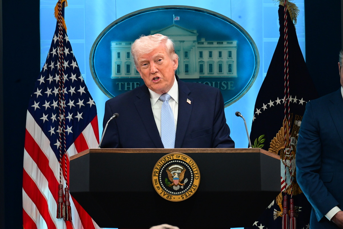 Trump, CNN, MS NOW ve Politico'yu Beyaz Saray'dan yasakladı
