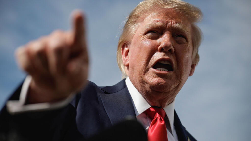 Trump, CNN, MSNOW ve Politico'yu Beyaz Saray'dan Yasakladı