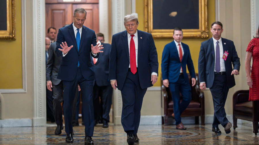 Trump-Cumhuriyetçi kavgası Demokratlara fırsat sunuyor