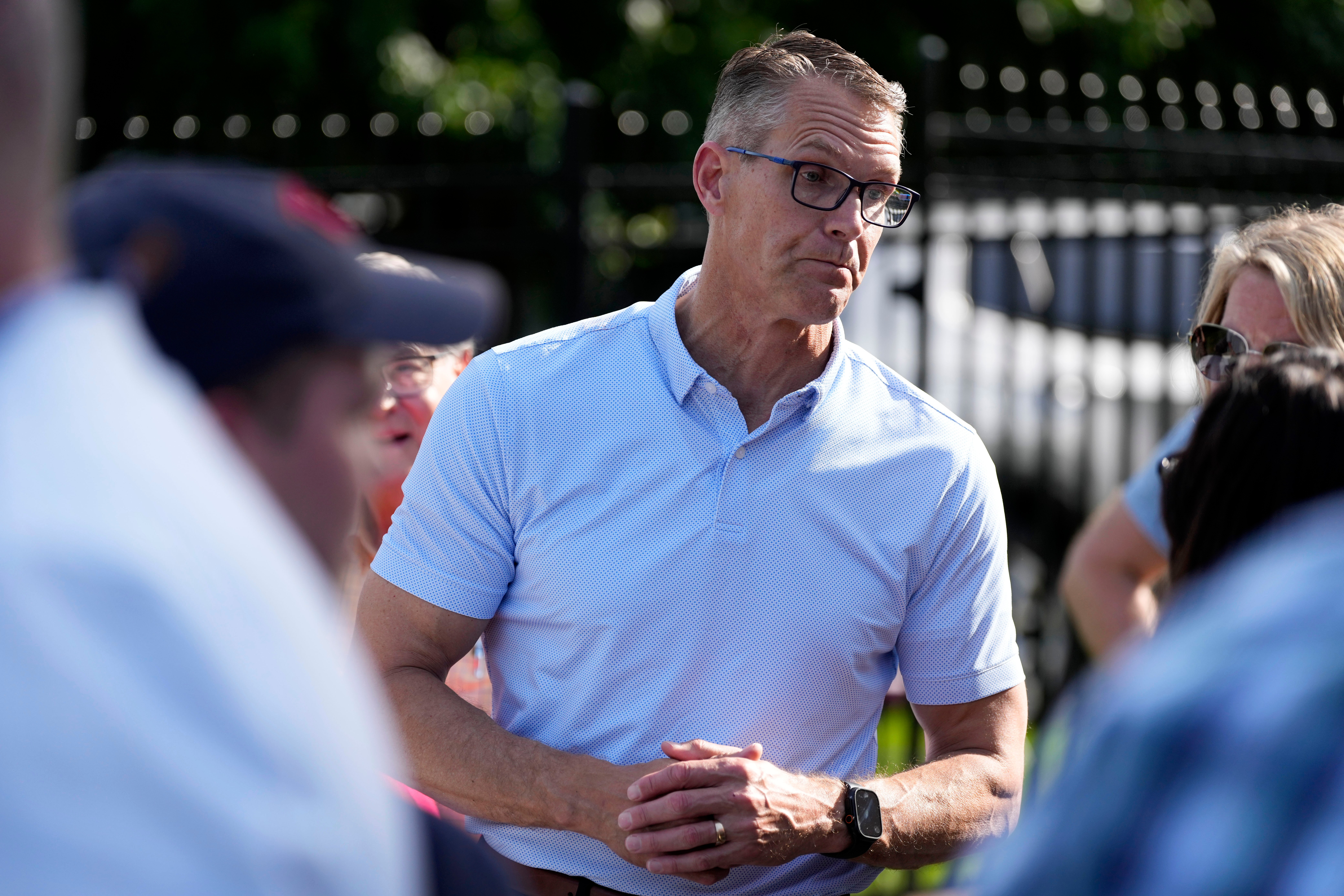 Trump destekli Feenstra, Iowa vali ön seçimini kaybetti