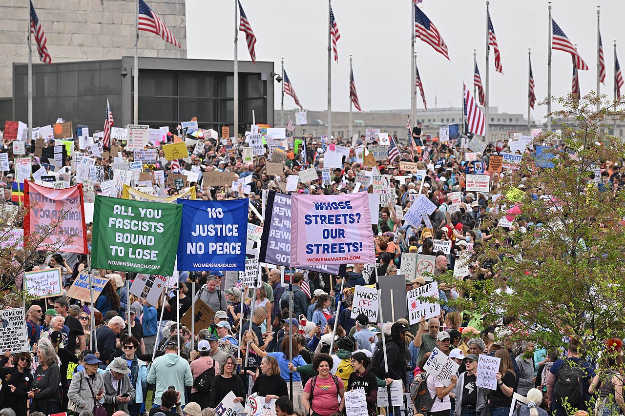 Trump döneminde ABD'de sivil haklar uygulamaları azaldı: HRW raporu