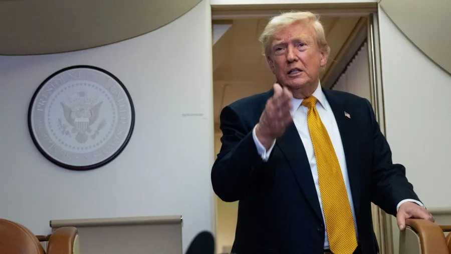 Trump Eski Air Force One ile Döndü; Maine’de Boşalan Koltuk İçin Aday Arayışı