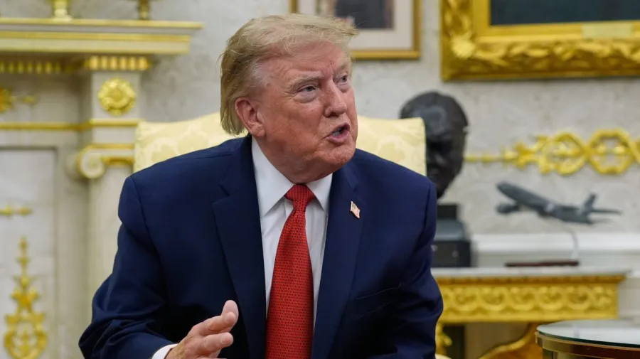 Trump, Florida ön seçiminde postayla oy kullandı