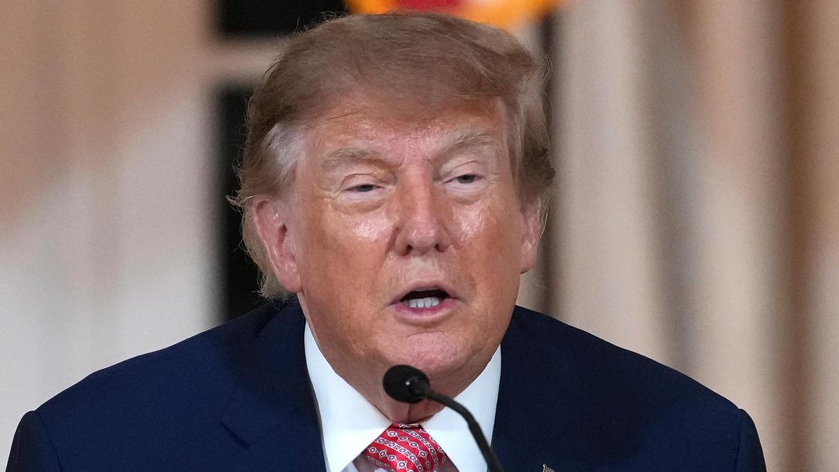 Trump'tan Fransa'ya sert eleştiri: 'Fransa yanıyor, göçmenler ülkeyi parçaladı