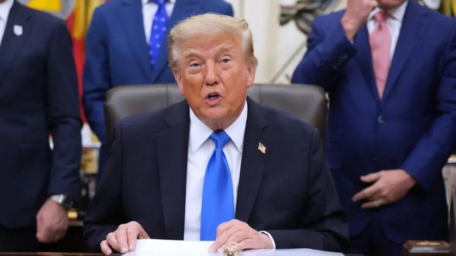 Trump Geçici Bütçe Yasasını İmzaladı: Hükümet Kapanması Ertelendi