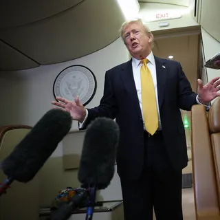 Trump iki partili konut yasasını GOP'u sıkıştırmak için imzalamıyor