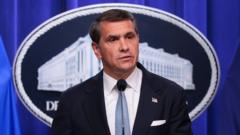 Trump'ın eski avukatı Todd Blanche, ABD Başsavcısı olarak onaylandı