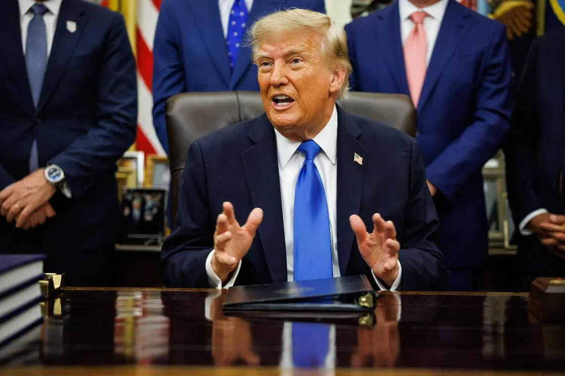 Trump: İngiltere 'felaketin eşiğinde
