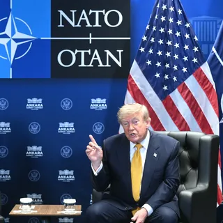 Trump: İran ateşkesi bitti, görüşmeler zaman kaybı