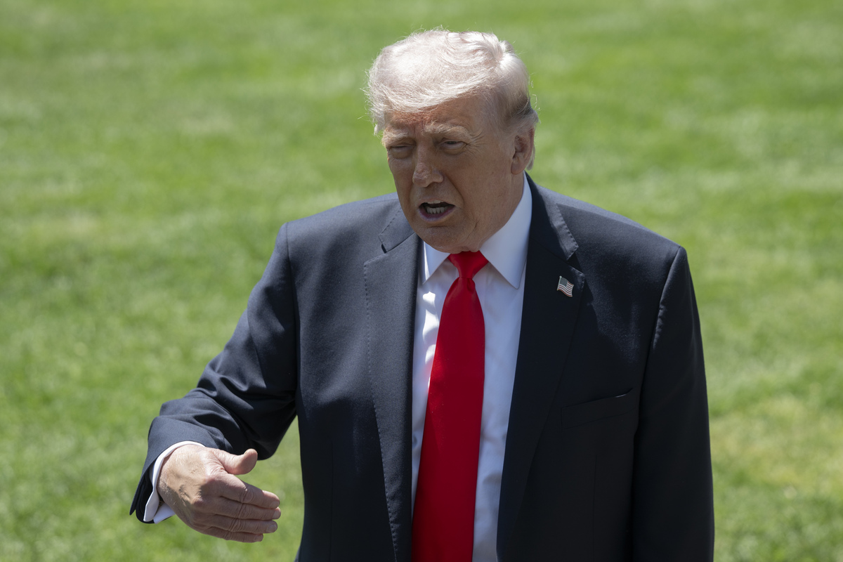 Trump: İran'a Bu Gece Çok Sert Vurulacak
