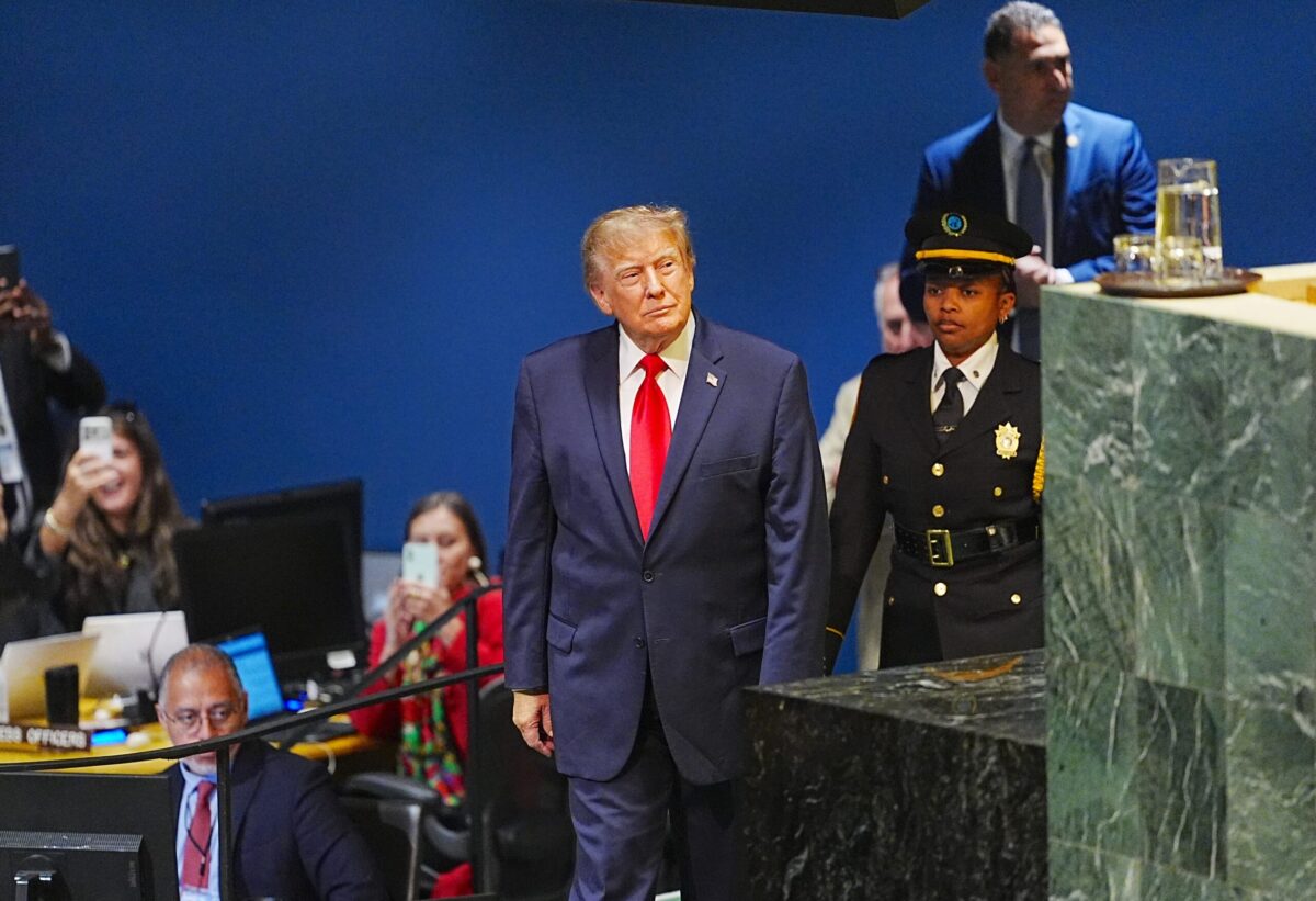Trump: İran ile görüşmeler sürecek, Tahran elini fazla açtı