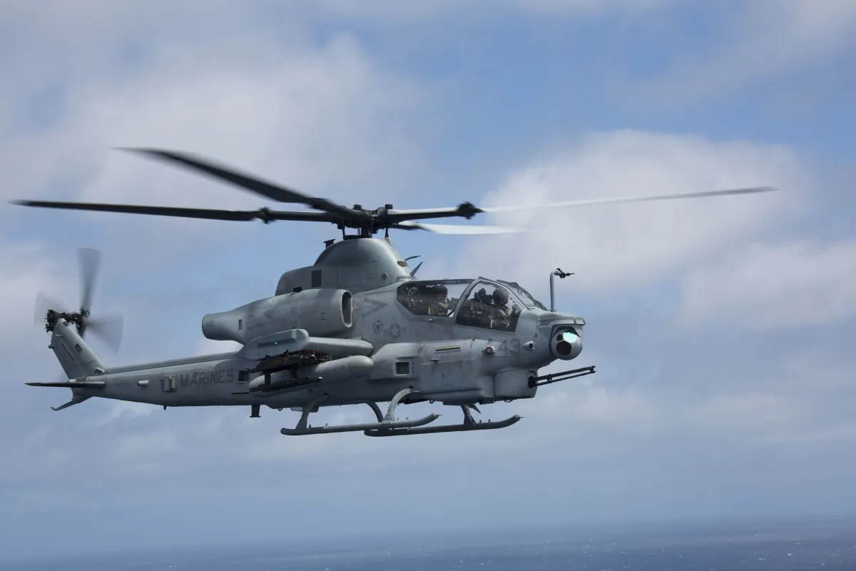 Trump'tan Yeni Saldırılar—İran Hürmüz'de Helikopteri Düşürdü mü