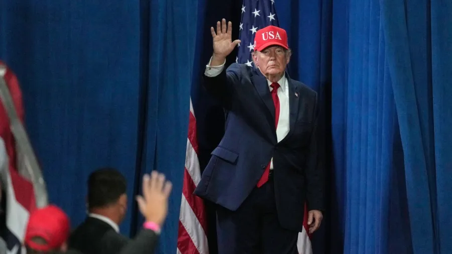 Trump'tan İran müzakerelerine sert çıkış: Kiminle görüşüyoruz