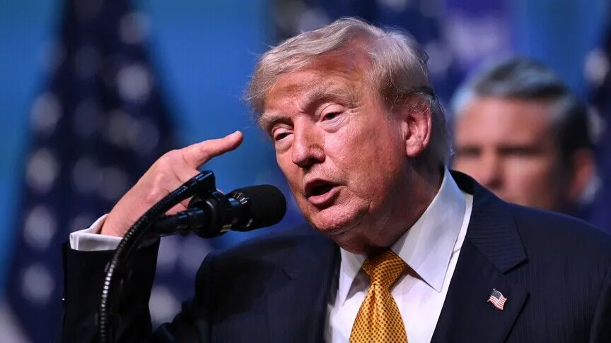 Trump: İran nükleer anlaşma yapmalı ya da tam teslim olmalı