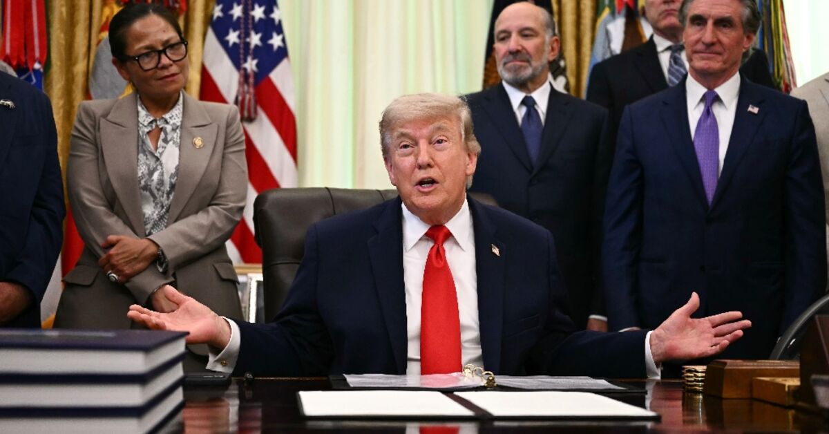 Trump İran saldırısını iptal etti, anlaşma sinyali verdi