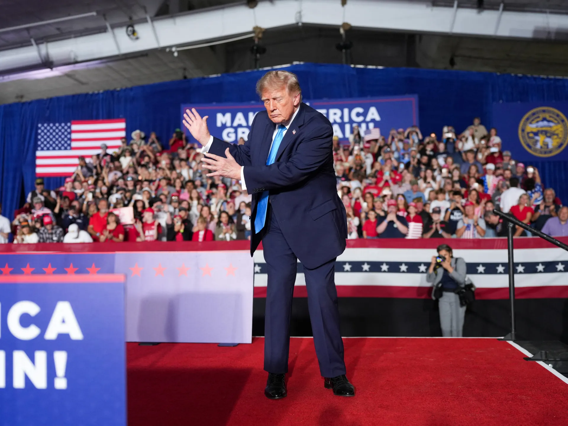 Trump'ın İran'a San Diego ve Los Angeles Önerisi Siyasilerden Tepki Çekti