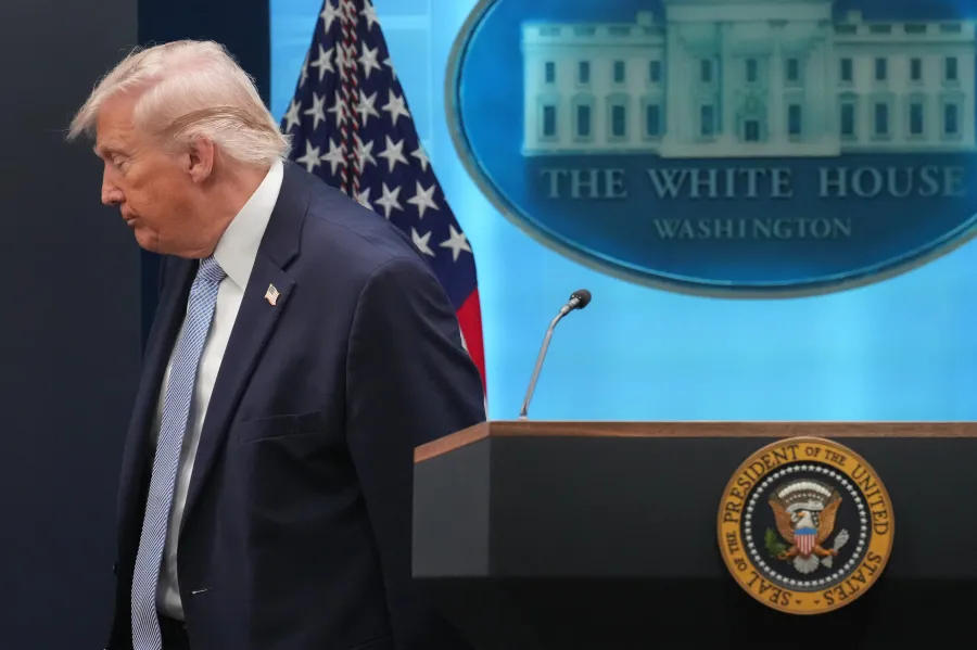 Trump’ın İran Savaşı ABD’nin Zayıflıklarını Ortaya Çıkardı