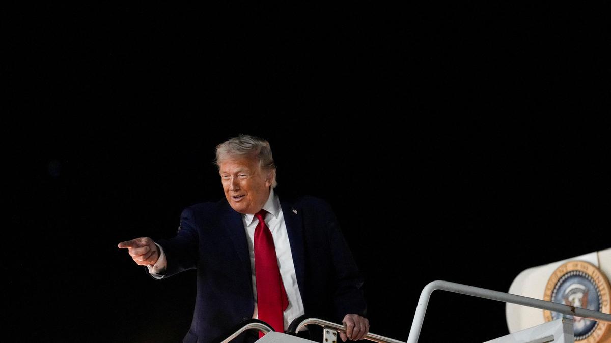 Trump'tan İran'a ağır tehdit: 'Görüşmeler çok uzadı, bedelini ödeyeceksiniz