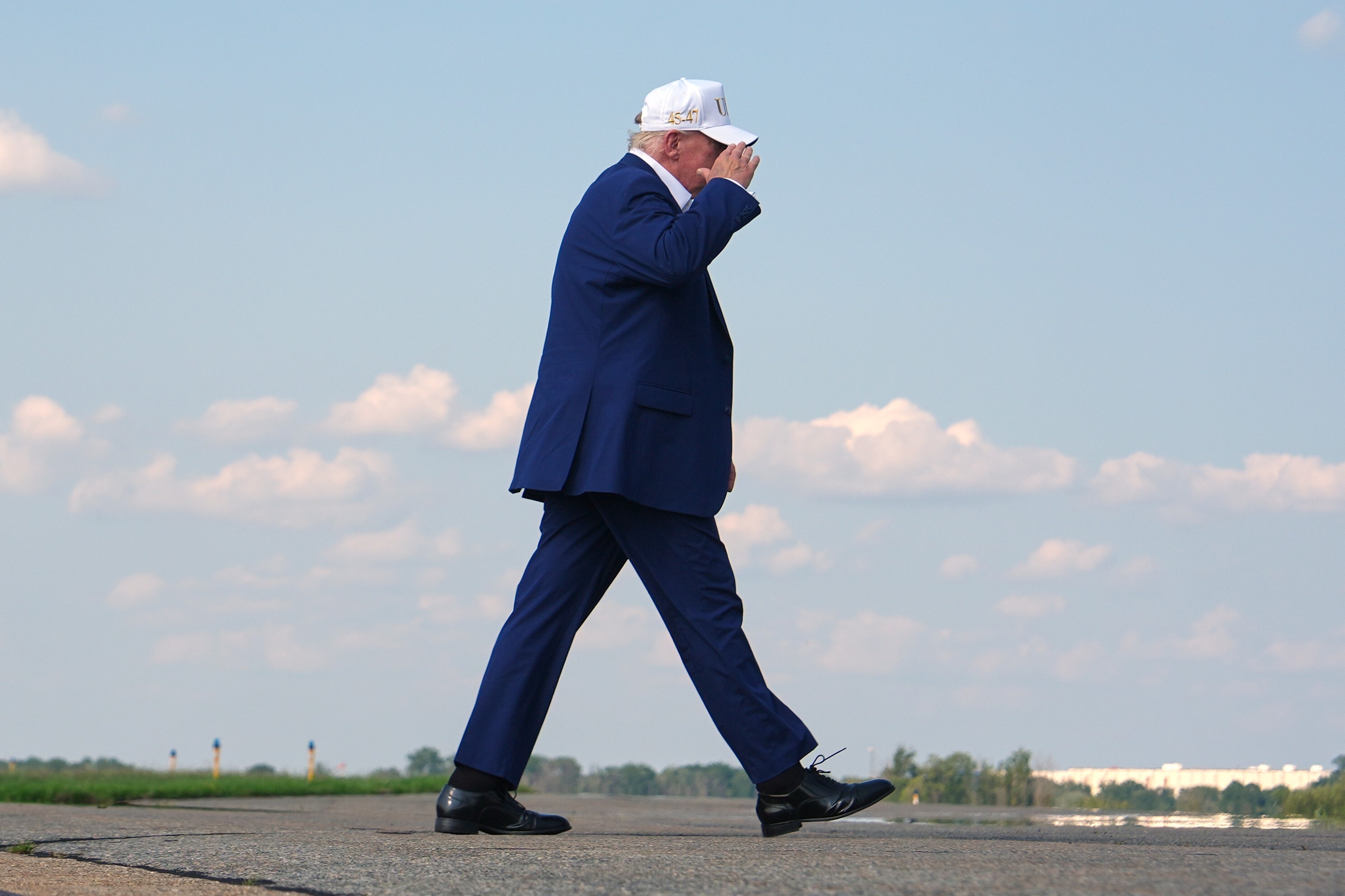 Trump İran'a Yaptırım Politikasına Geri Döndü