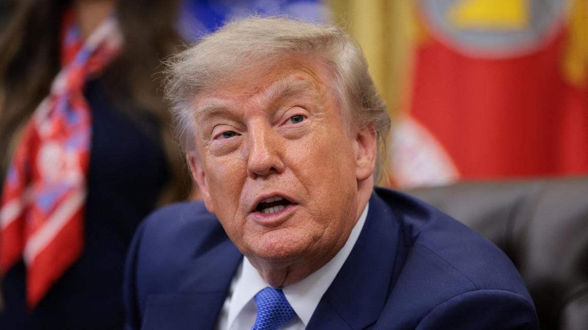 Trump, İran'a Yaptırım Politikasına Geri Dönüyor