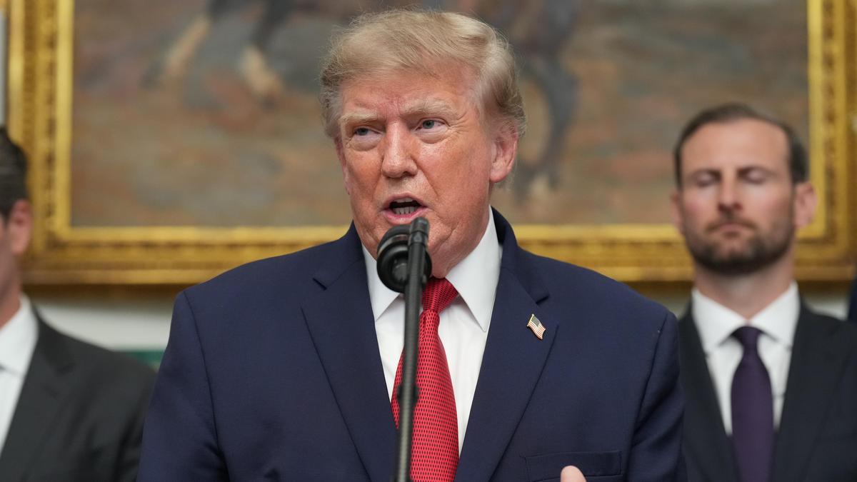 Trump İran'a yardım eden ülkelere ekonomik yaptırım tehdidinde bulundu