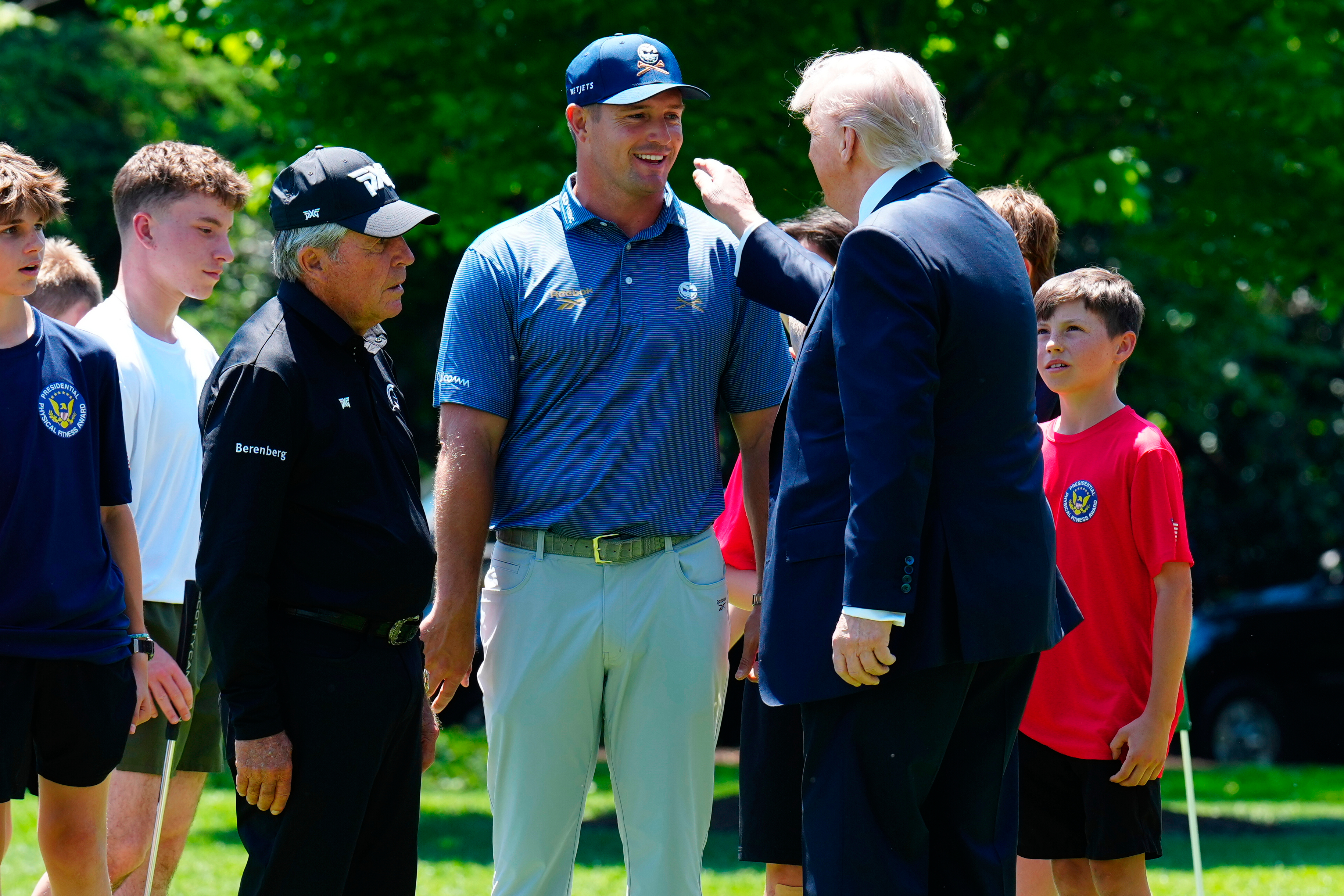 Trump İrlanda'da Golf ve Aile İşleriyle Meşgul