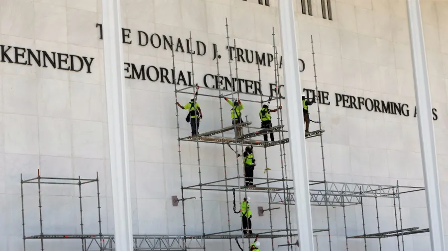 Trump'ın ismi Kennedy Center'dan kaldırıldı