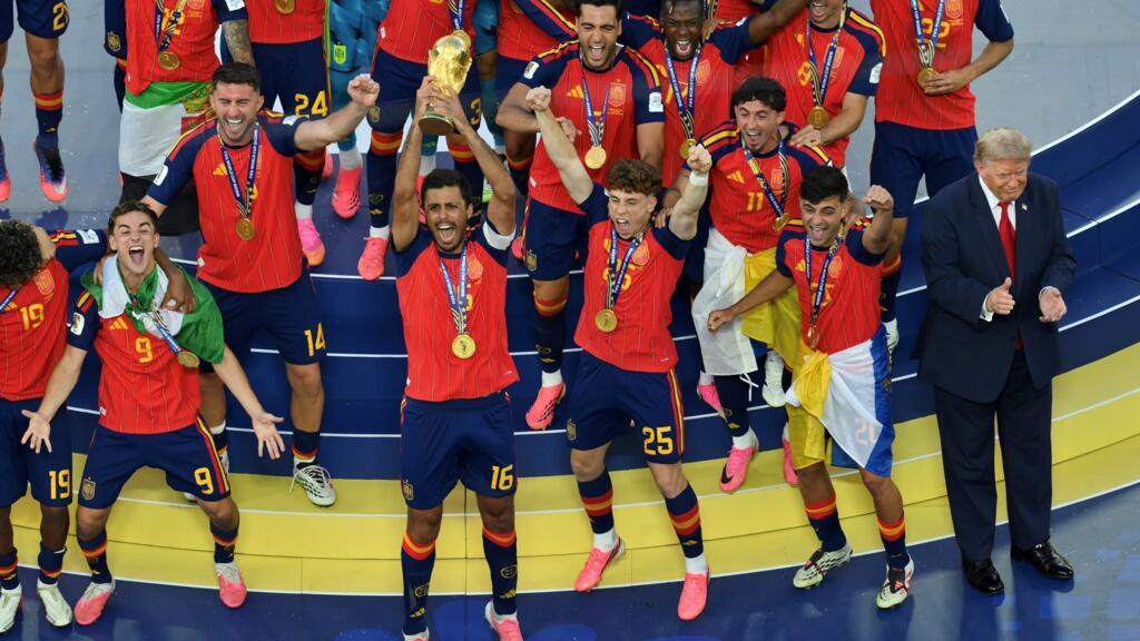 Trump'tan İspanya'ya 2026 Dünya Kupası Kupası: 'ABD Futbol Ülkesi Oldu