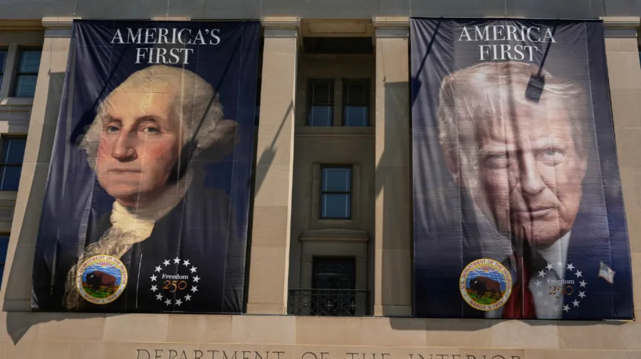 Trump, Kana Susamış Diktatörler Listesine Katılmak İstiyor