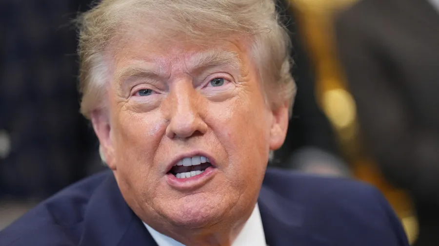 Trump Kanada'ya karşı ticaret savaşını genişletti: Süt ürünleri, motosiklet ve alkollü içeceklere yasak