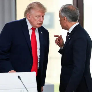 Trump Kanada'ya Yeni Ticaret Yasağı Getirdi: Kuzey Amerika'da Gerilim Tırmanıyor