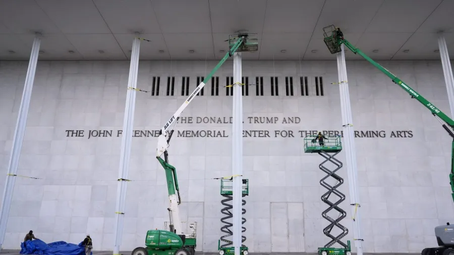Trump'ın Kennedy Center Değişiklikleri Yeniden Mahkemede