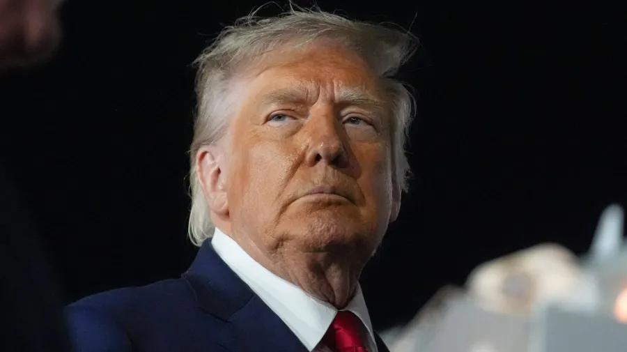 Trump: Khark Adası'nı da Vuracağız, İran'ı Hedef Alacağız