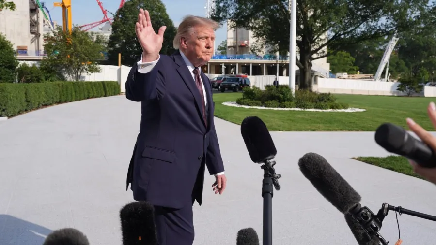 Trump, Kuzey Carolina'daki Cumhuriyetçi aday için endişeli
