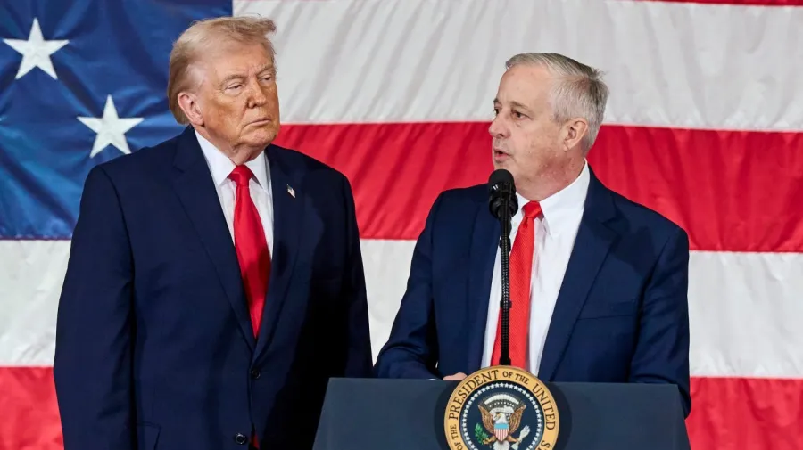 Trump, Kuzey Karolina'da Whatley için miting düzenliyor