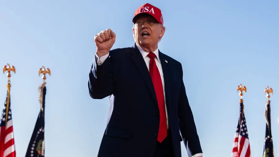 Trump, danışmanları LaCivita ve Blair'i görevden alabileceğini açıkladı