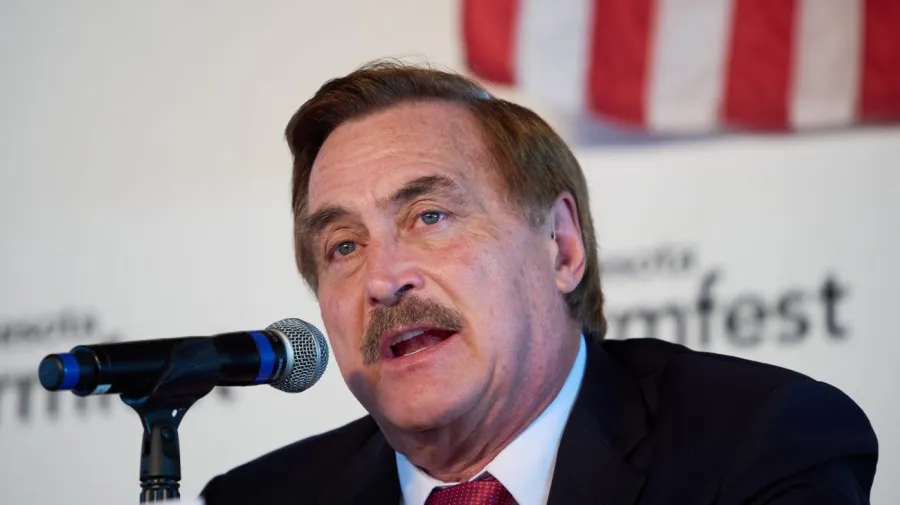 Trump'ın desteklediği Lindell, Minnesota'da ön seçimi kaybetti