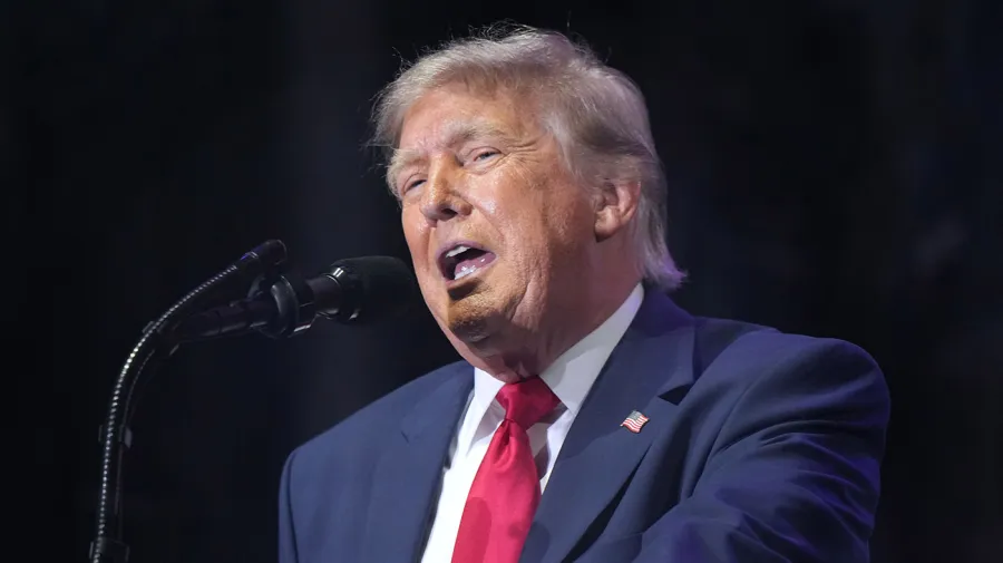 Trump, Yüksek Mahkeme Kararının Ardından Lisa Cook'un Fed'den Atılması İçin Yeniden Baskı Yapıyor