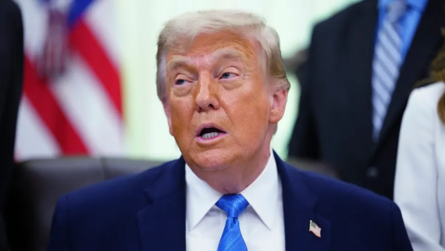 Trump, Maine Demokrat Adayı Platner'a 'Düşük Seviyeli Serseri' Dedi