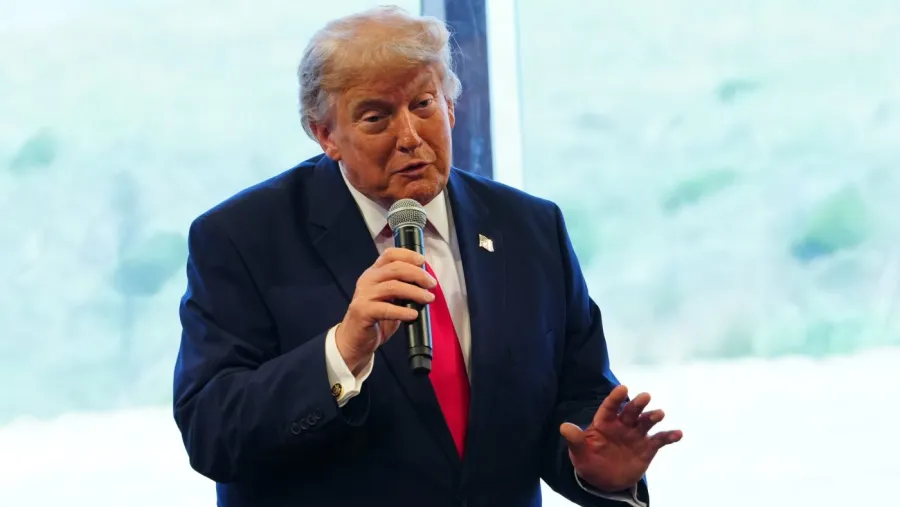 Trump'ın mali bildirimi: 2 milyar dolar