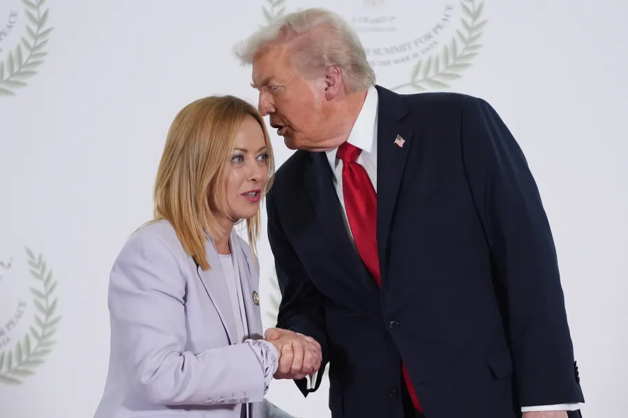Trump'tan Meloni'ye ağır eleştiri: 'Hayranımdı ama istemiyorum