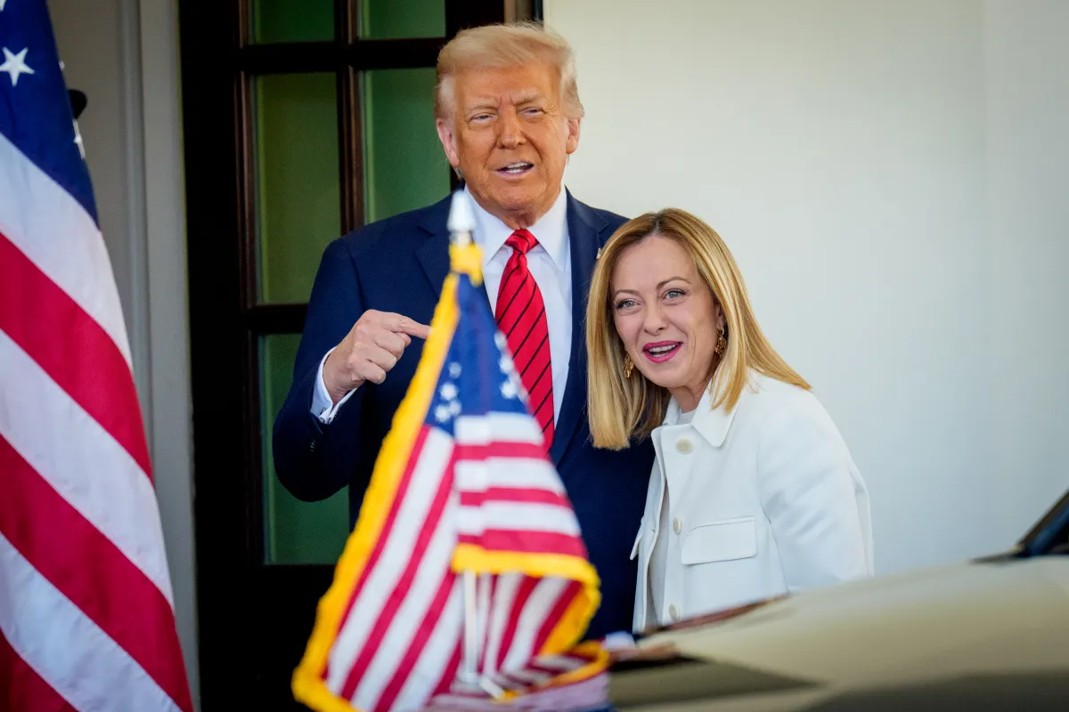 Trump-Meloni fotoğraf krizi büyüyor: 'Dilendik mi