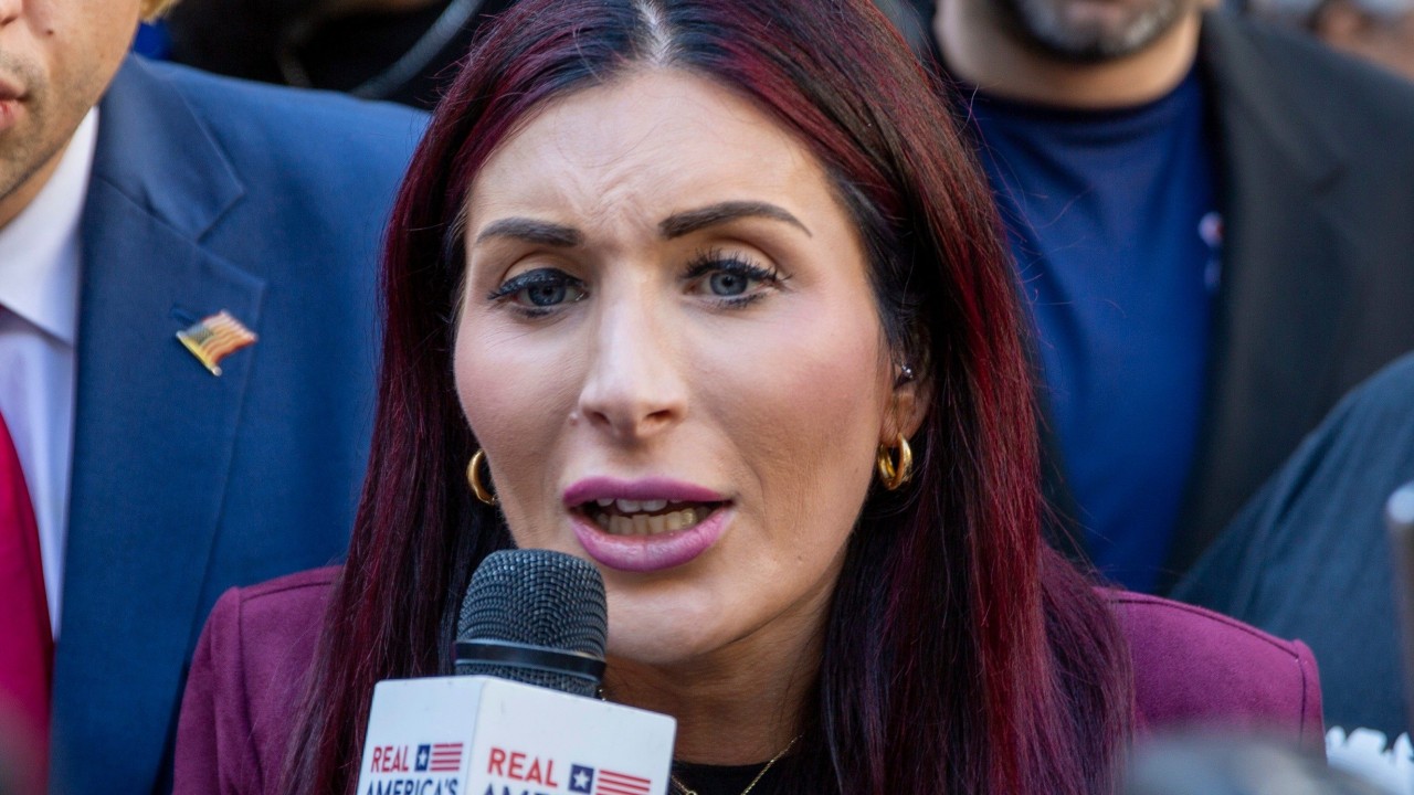 Trump'ın müttefiki Loomer, Zelensky ile Kiev'de buluştu
