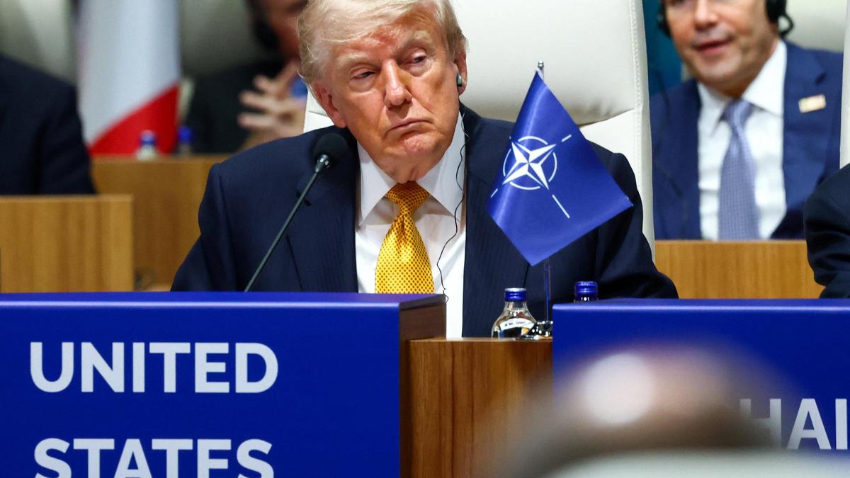 Trump, kritik NATO zirvesi öncesinde müttefiklere yüklendi