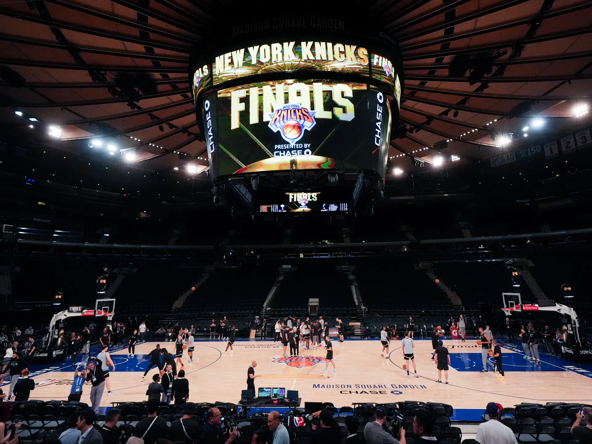 Trump'ın NBA Finaline Katılımıyla Güvenlik Alarmı