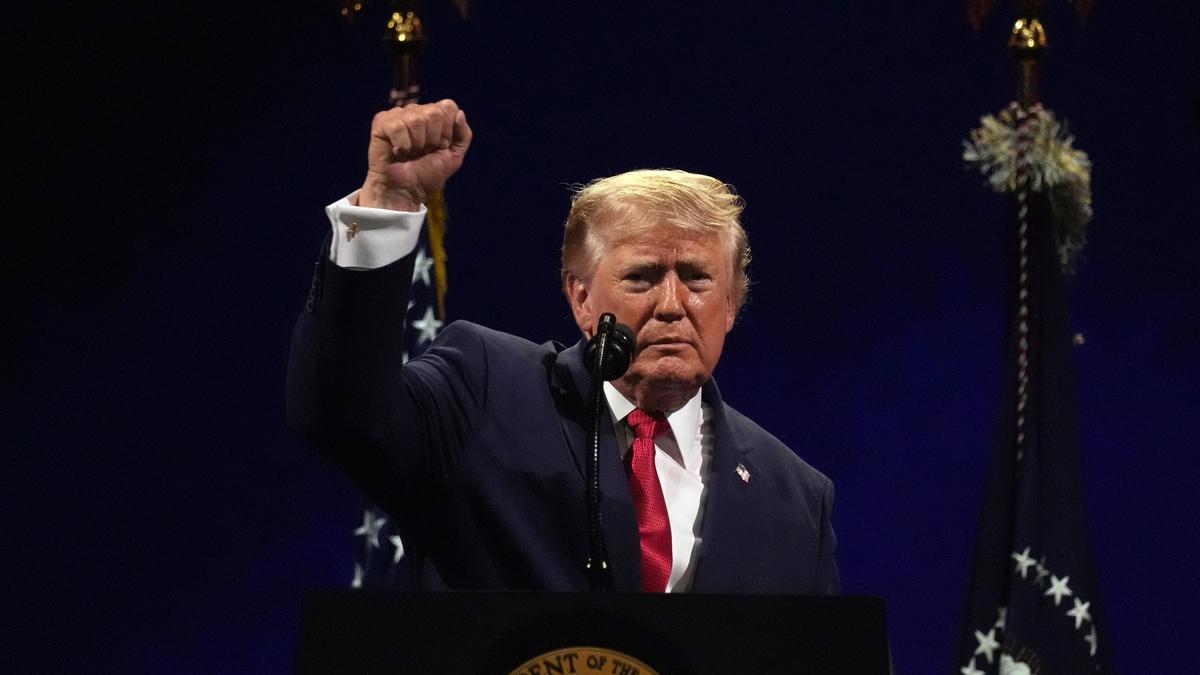 Trump'tan Netanyahu'ya: 'Patron Kim Biliyor